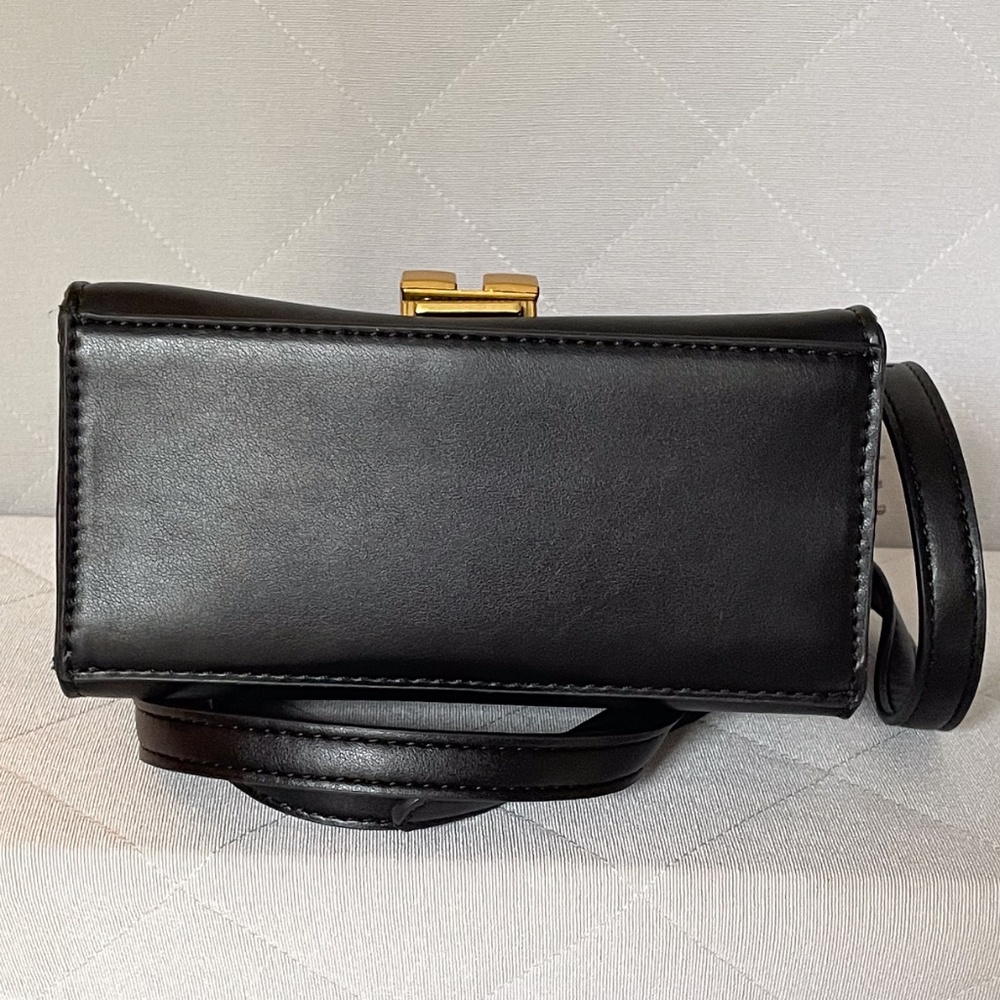 BCBG Top Handle Cross Body Bag - Vegan Leather - New Condition - Picture 12 of 12